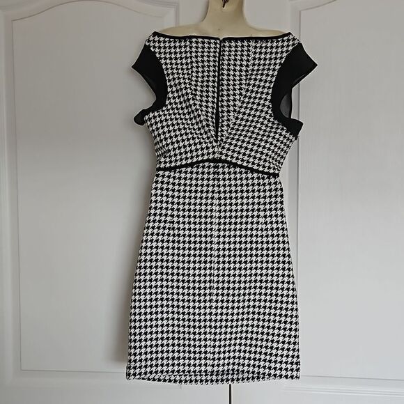 Guess Women's Houndstooth 2 Piece Matching Top & Midi Skirt Medium Black & White - Picture 3 of 16